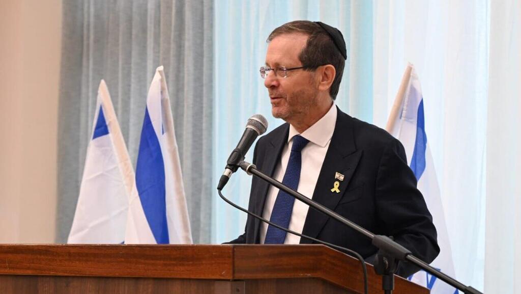 Ицхак Герцог (Фото: Хаим Цах, ЛААМ ) נשיא המדינה בביקור בישיבה התיכונית מקור חיים