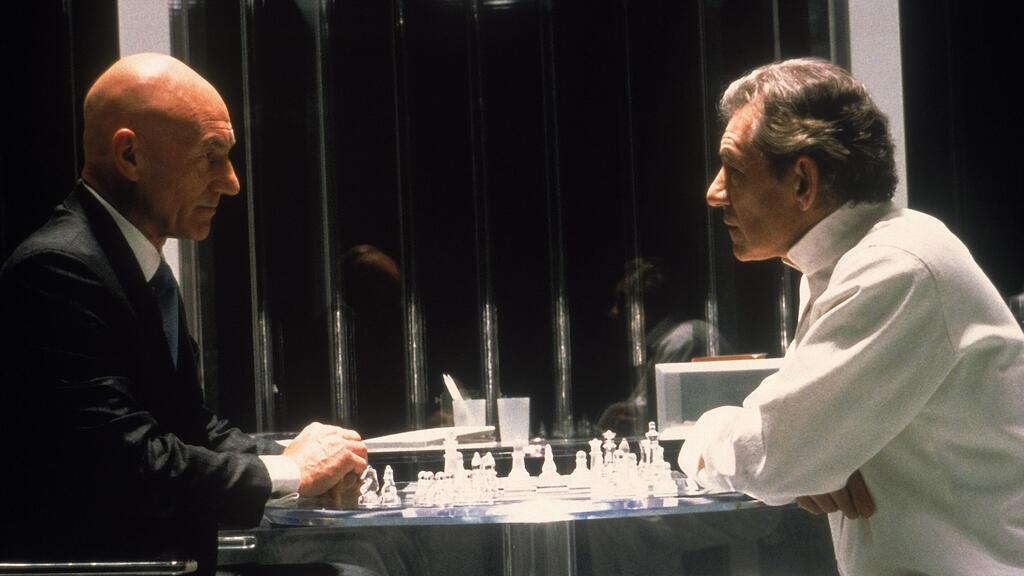 Right: Ian McKellen and Patrick Stewart, from 'X-Men' (Photo: Courtesy of yes) מימין: איאן מק'קלן ופטריק סטיוארט, מתוך "אקס מן"