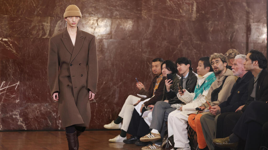 תצוגת האופנה של הד מיינר ביריד פיטי אומו באיטליה, 2026