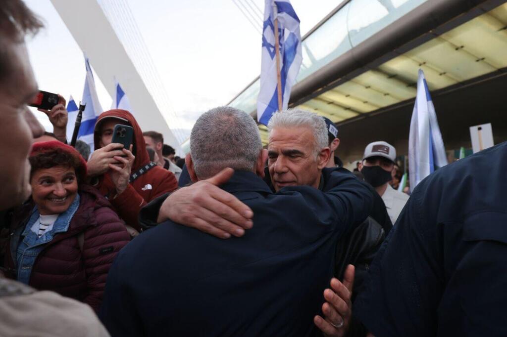 יאיר לפיד בצעדה ועצרת הגיוס הלאומית - כנגד חוק הגיוס בירושלים