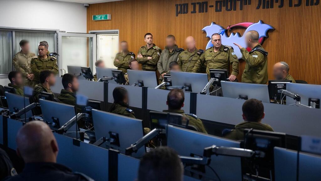 הרמטכ״ל, רב-אלוף אייל זמיר, בביקור בגדוד חץ של מערך ההגנה האווירית