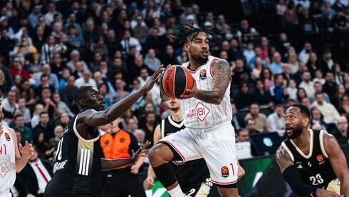 וילרבאן הפועל ת"א כריס ג'ונס