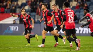 איליי מדמון חוגג את השער