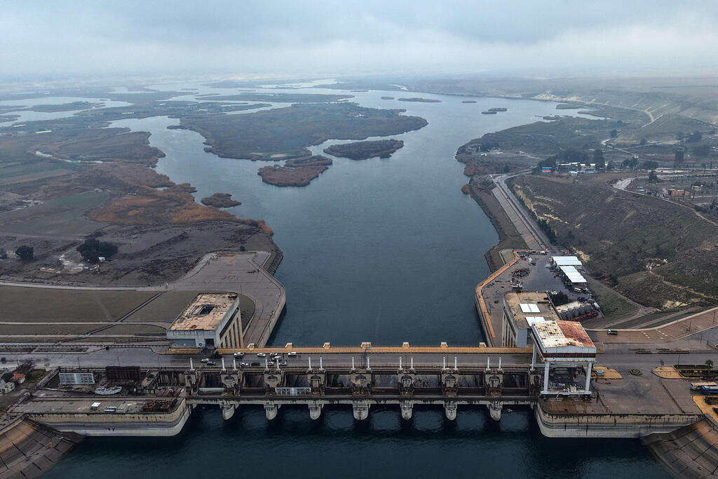  סכר א-טבקה טבקה ב נהר הפרת פרת סוריה באזור א-רקה