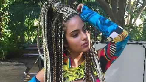 "שנה של חיפוש עצמי בעולמות האופנה"