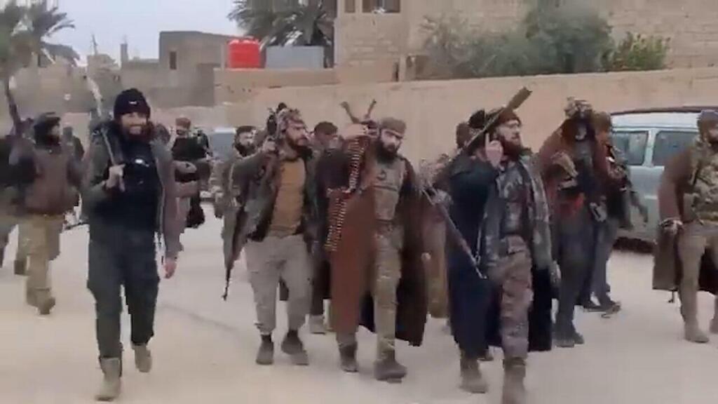 כוחות צבא סוריה א-שרע משתלטים על העיירה א-שעפה באזור הכפרי של דיר א-זור אחרי קרבות מל כוחות כורדים SDF