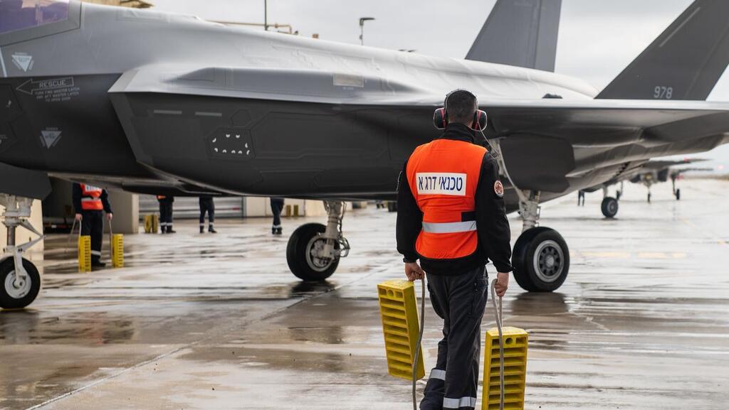 שלושה מטוסי אדיר חדשים נחתו בבסיס נבטים