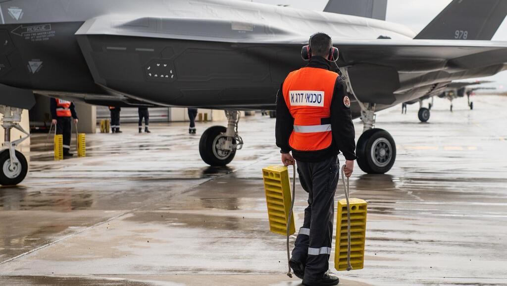 שלושה מטוסי אדיר חדשים נחתו בבסיס נבטים