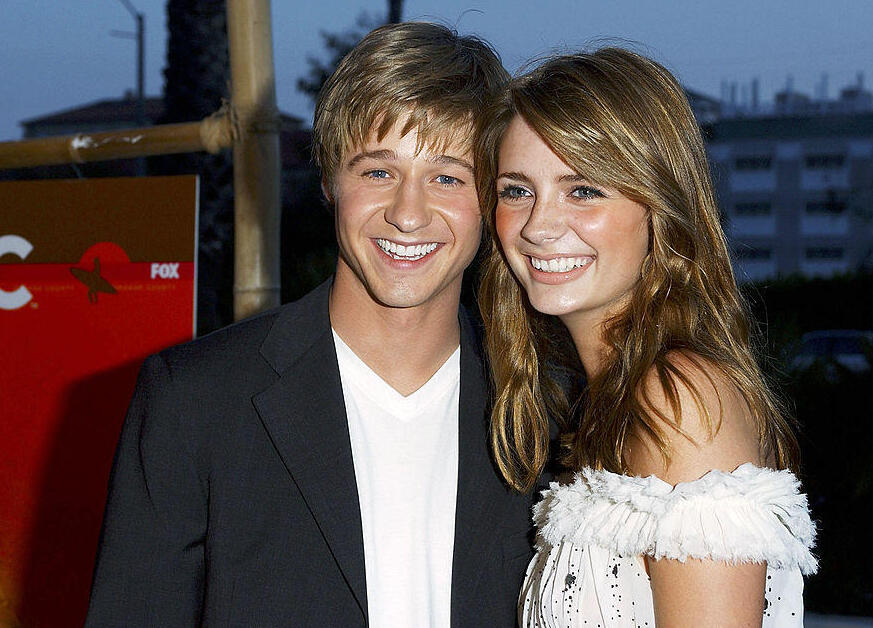 "נכנסה לזה מהר מדי". עם בנג'מין מקנזי (צילום: Amanda Edwards/Getty Images) מישה ברטון בנג'מין מקנזי