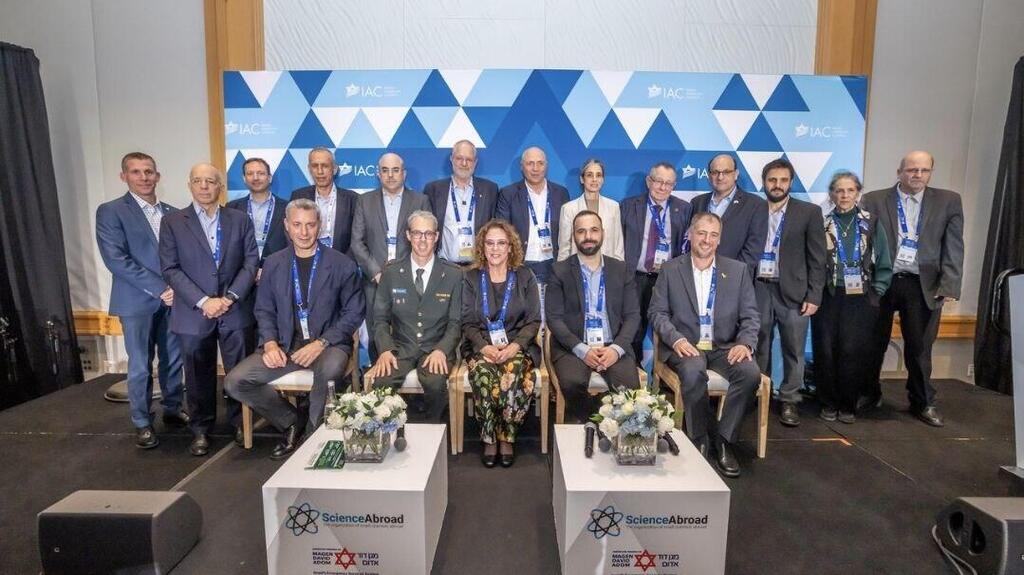 דיון בעזיבת רופאים בכנס ScienceAbroad במיאמי