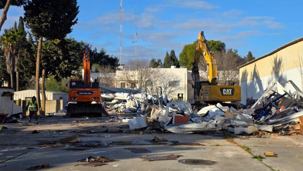 כוחות הביטחון הגיעו להרוס את מטה אונרא בירושלים שנמצא בגבעת התחמושת