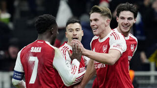 שחקני ארסנל חוגגים