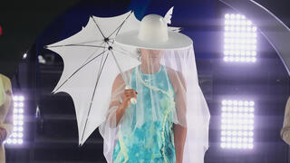 נאומי אוסקה 