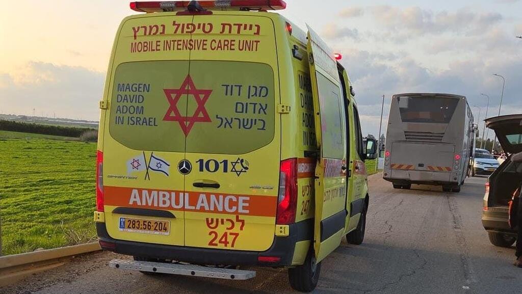 Место аварии (Фото: МАДА) התאונה בכניסה לקוממיות