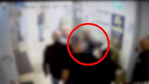 חשוד, בן 45, תושב יהוד תקף את ראש עיריית יהוד בבניין העירייה