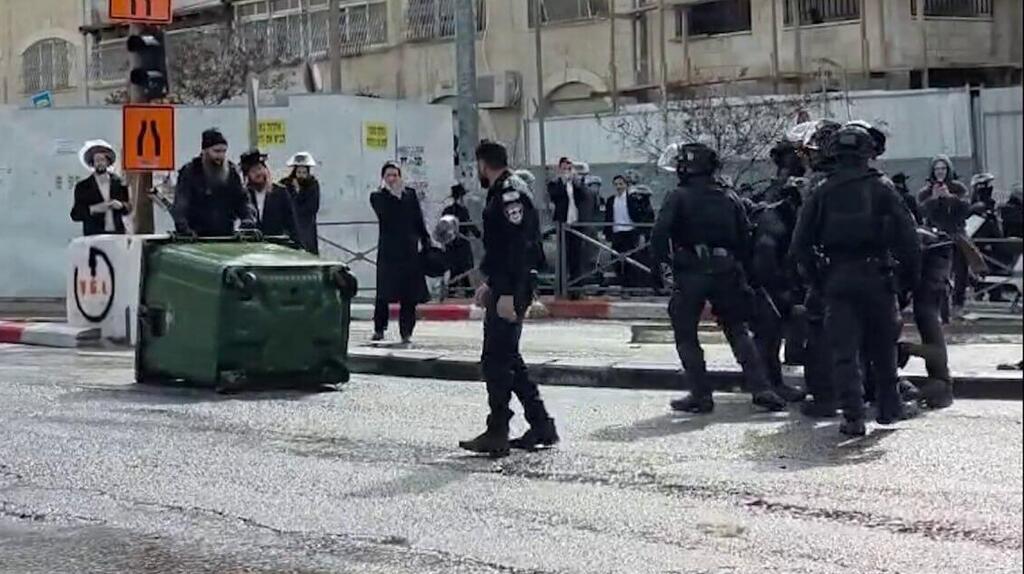 סגר ומהומות בשכונה בבית שמש, כביש 4 נחסם ליד בני ברק; בעלת המעון: לפני 16 שנה מת פעוט בגן