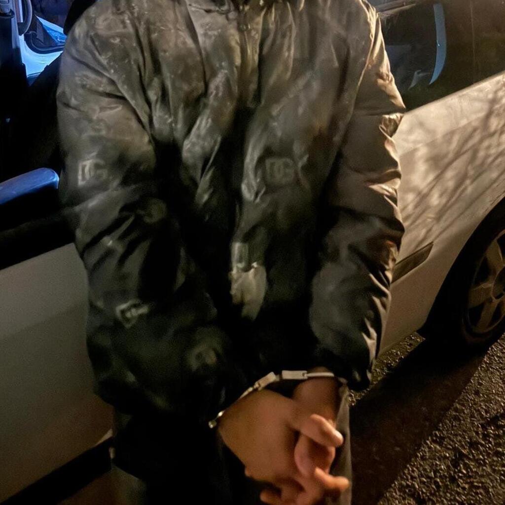 Задержанный водитель (Фото: пресс-служба полиции) הנהג החשוד בפגיעה במפגין בכניסה לירושלים