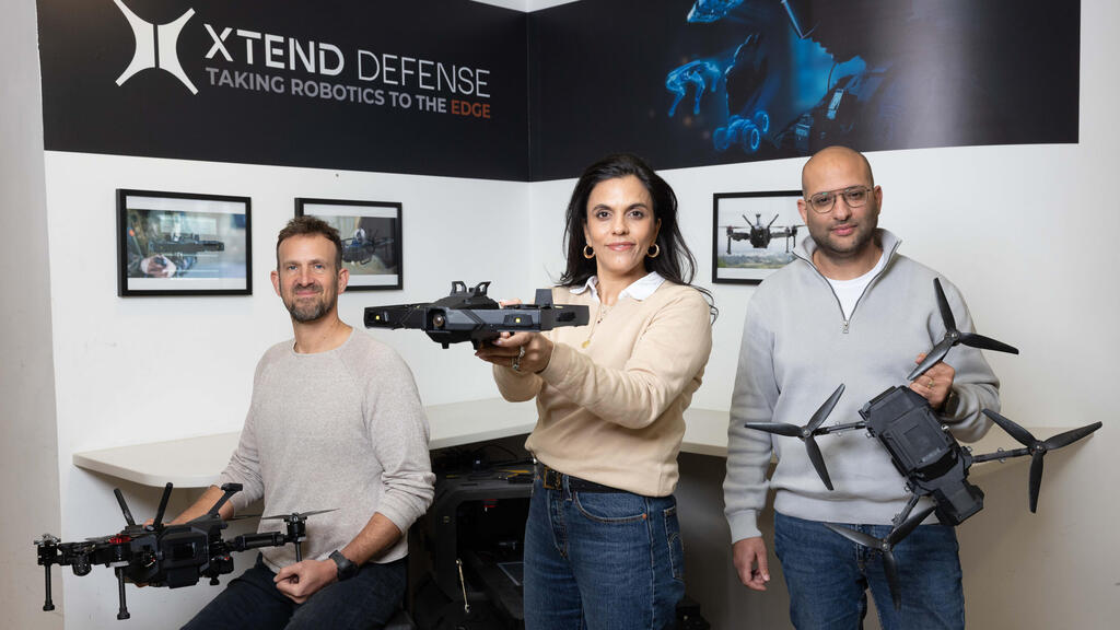 מימין: רובי ליאני, המנכ"לית חן חיים ומתאו שפירא