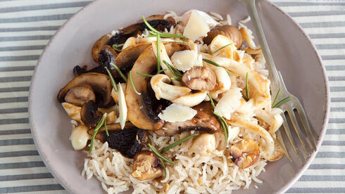 אורז עם פטריות וערמונים 