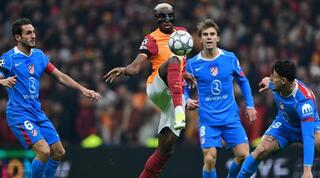 ויקטור אוסימן בין שחקני אתלטיקו מדריד