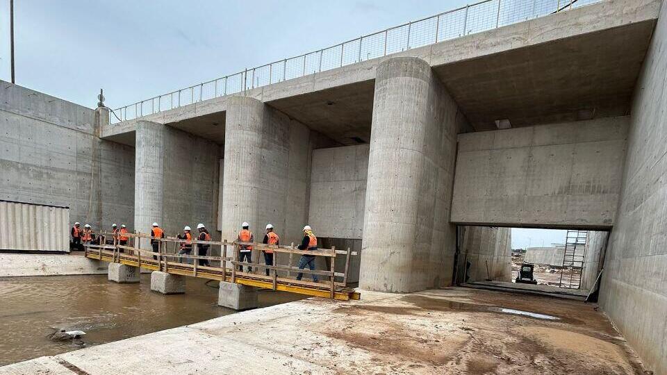 Photo: Rotem Lavi העבודות בתעלת המעקף שבפארק אריאל שרון