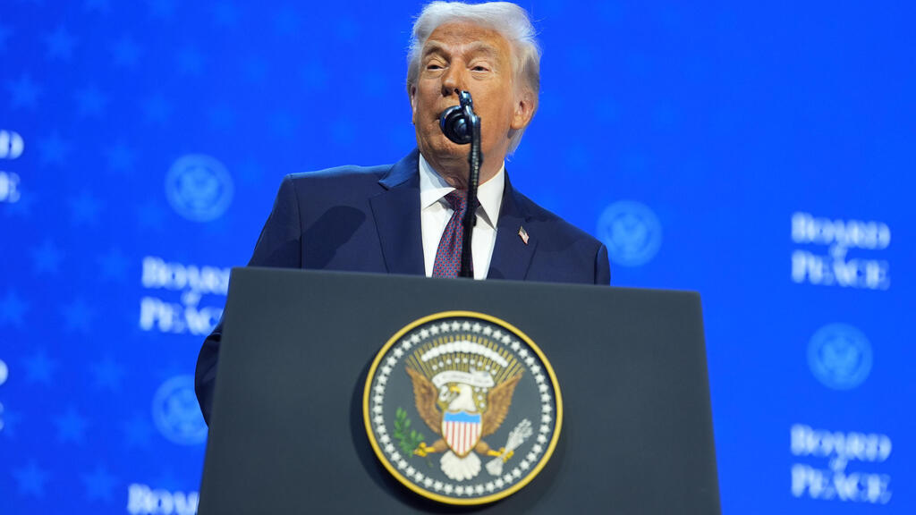 Дональд Трамп (Фото: AP Photo/Evan Vucci) נשיא ארה"ב דונלד טראמפ