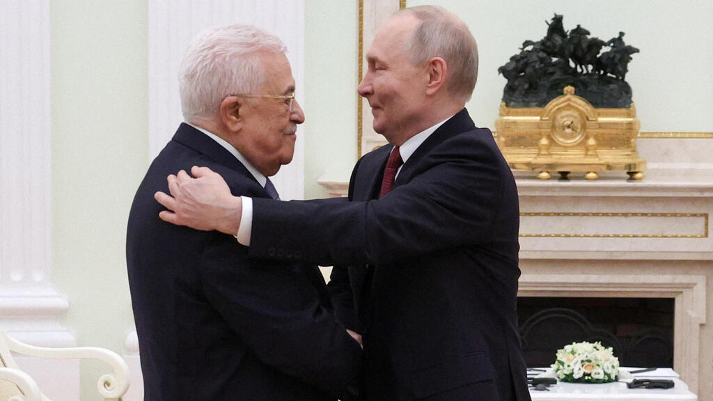 נשיא רוסיה עם ראש הרשות הפלסטינית אבו מאזן ב קרמלין