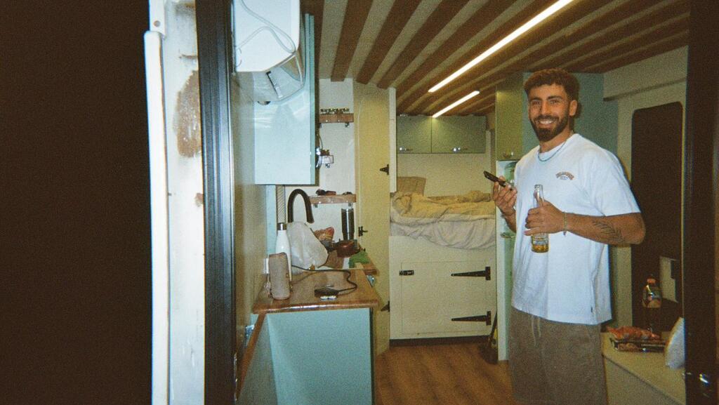 Photo: Reef Har Even בית המשאית