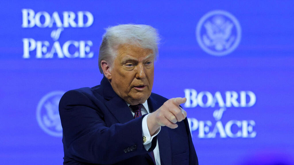 טקס החתימה על אמנת מועצת השלום של טראמפ