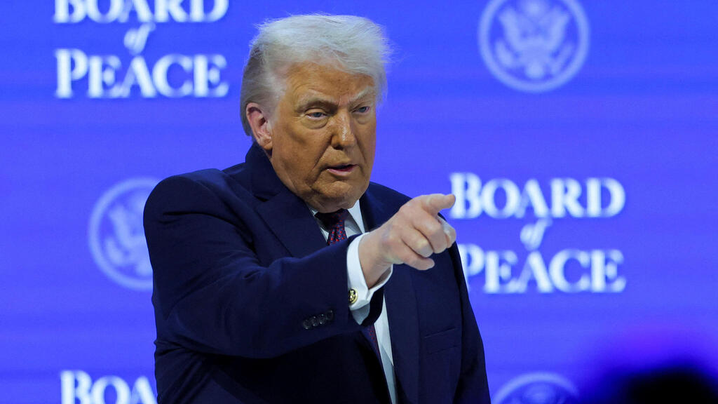 טקס החתימה על אמנת מועצת השלום של טראמפ