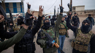 כוחות כורדים כורדיים מה- SDF באזור חסכה צפון-מזרח סוריה