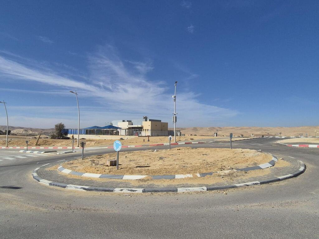 Yeruham city square prior to installation, a quiet urban space awaiting transformation 