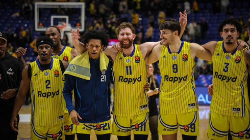 שחקני מכבי ת"א