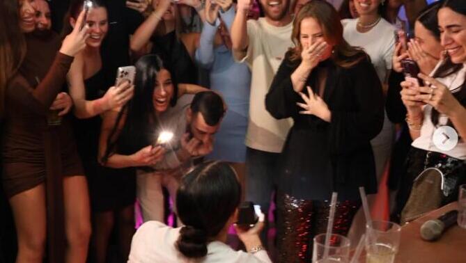 אמילי דמארי דניאל עמית