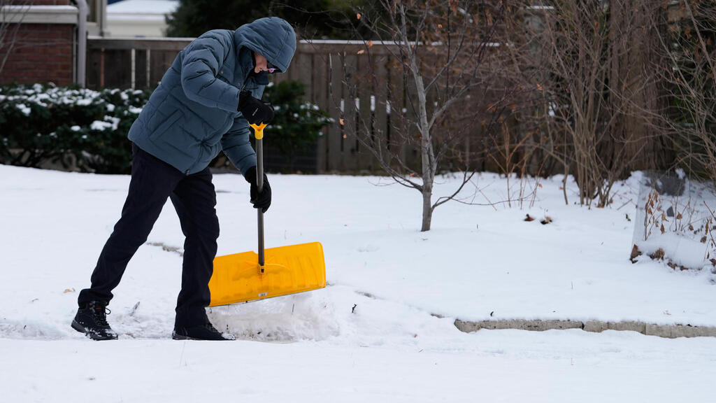 ארה"ב הכנות ל סופה שלג ב אילינוי
