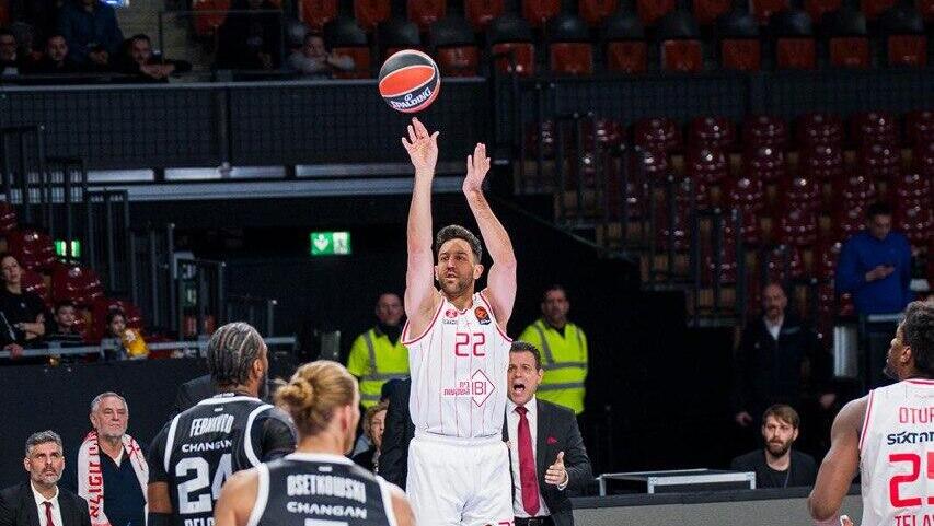 שחקן הפועל ת"א וסילי מיציץ'