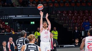 שחקן הפועל ת"א ואסיליה מיציץ'