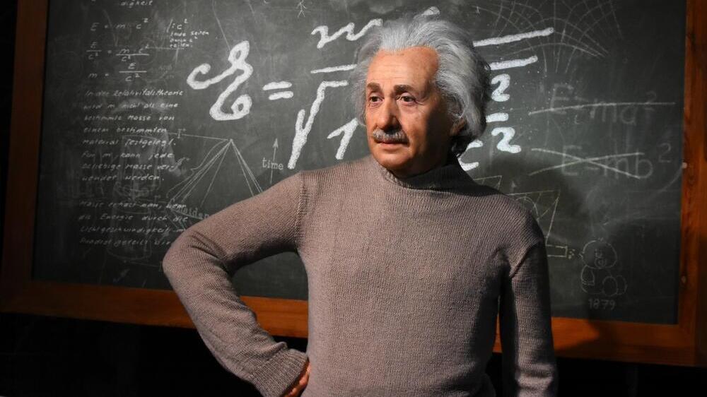 Альберт Эйнштейн 