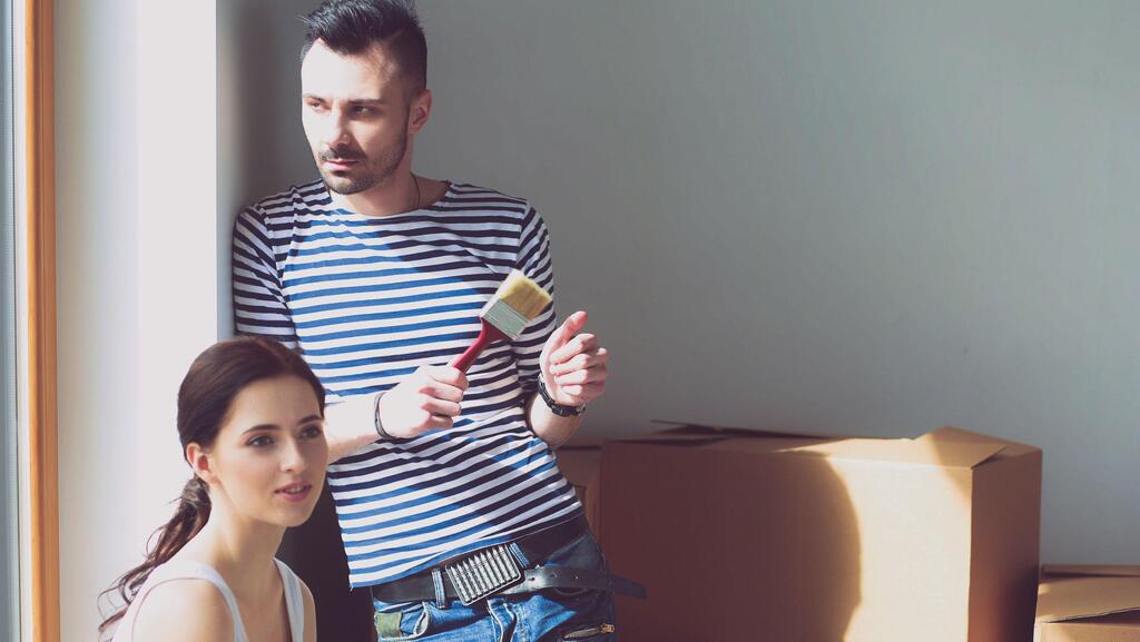 רילוקיישן. "זוגות רבים מוצאים את עצמם מתפתחים לכיוונים חדשים בפרקטיקות המיניות"