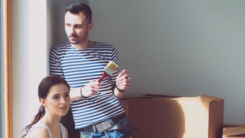 רילוקיישן. "זוגות רבים מוצאים את עצמם מתפתחים לכיוונים חדשים בפרקטיקות המיניות"