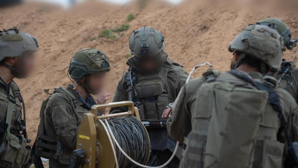 Поиски тел Рана Гвили (Фото: пресс-служба ЦАХАЛа) פעילות חטיבה 7 בדרום רצועת עזה