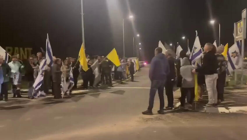 שיירת הליווי בנחל עוז