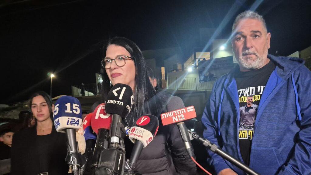 Talik and Itzik Gvili (Photo: Ilana Curiel) טליק גוליאי בהצהרה במיתר