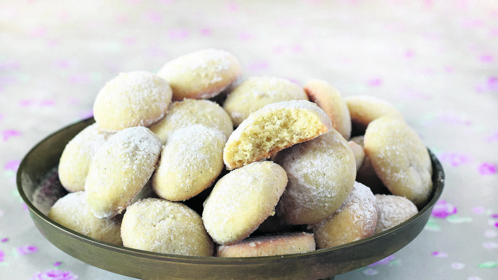 Almond cookies Almond cookies