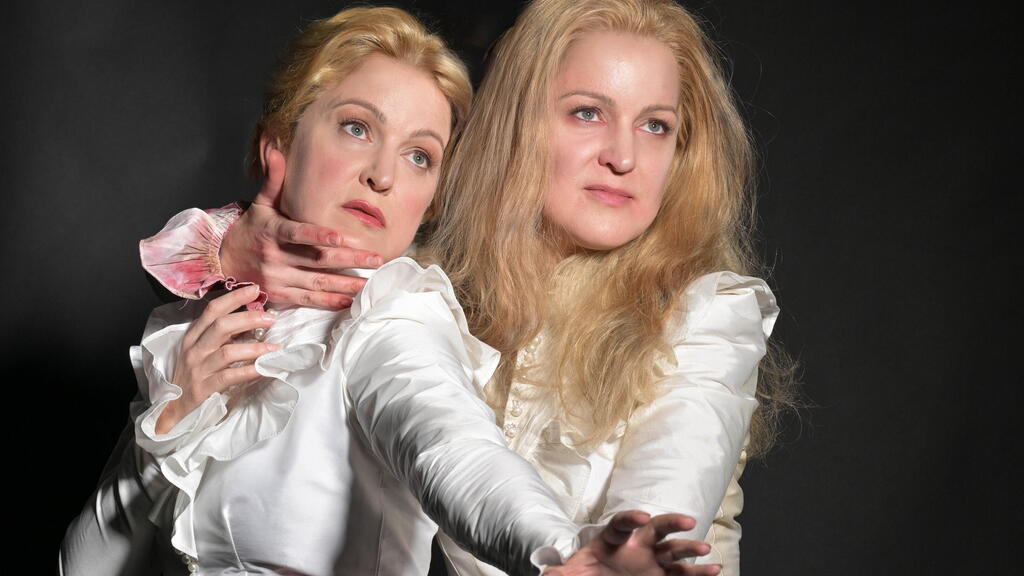 Опера "Диббук" - в главной роли Алла Василевицкая (Фото: Йоси Цвекер) Сцена из оперы "Диббук" - в главной роли Алла Василевицкая