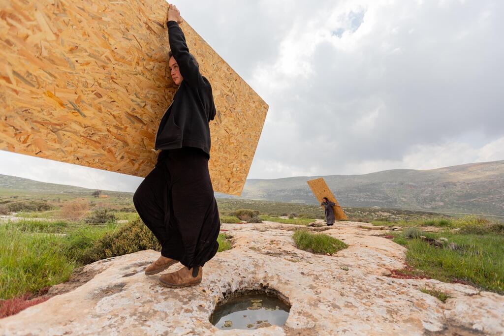 מתוך סדרת התצלומים
