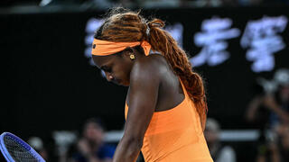 גוף על המגרש במלבורן, מתוסכלת מההדחה