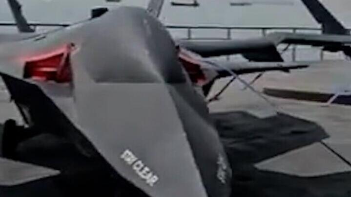 מטוס נושאת רחפנים איראניים