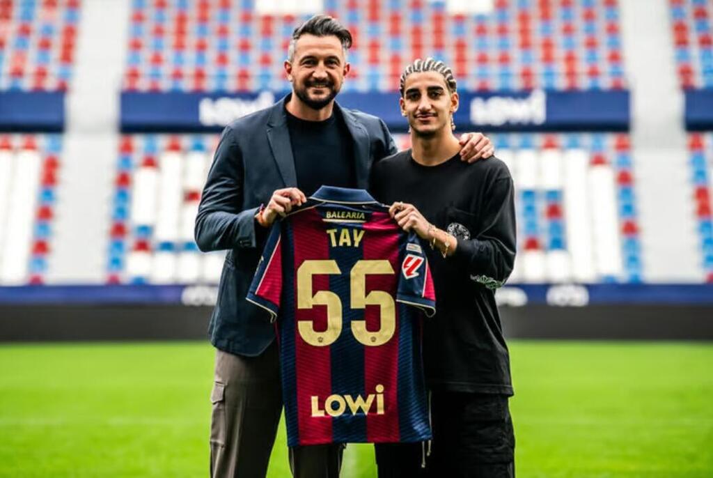 תאי עבד במעמד החתימה בלבאנטה (צילום: העמוד הרשמי של לבאנטה) תאי עבד במעמד החתימה בלבאנטה