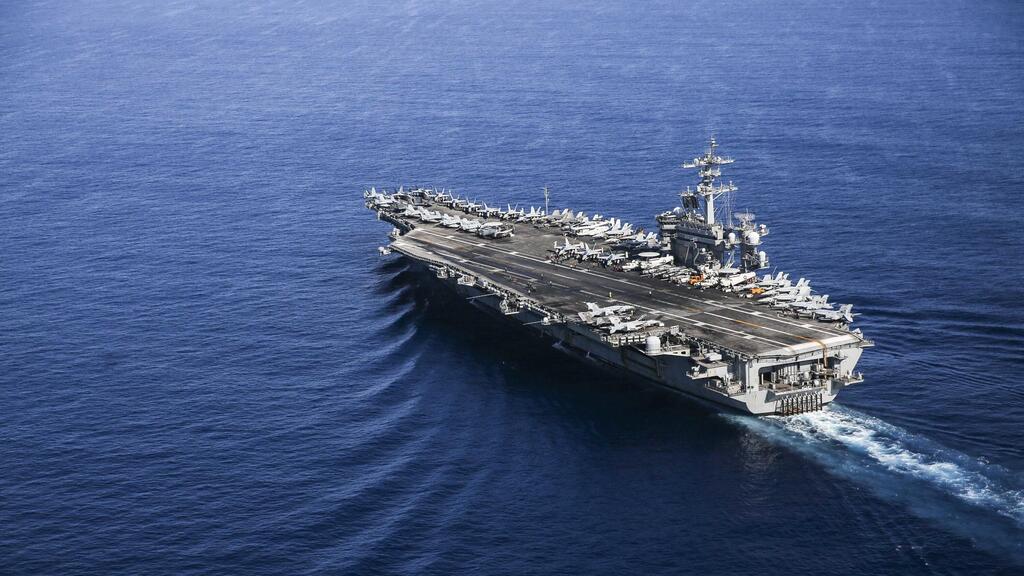 Атомный авианосец ВМС США Abraham Lincoln (Фото: пресс-служба ВМС США) נושאת מטוסים של ארה"ב אברהם לינקולן ארכיון 2022 ב ים סין הדרומי